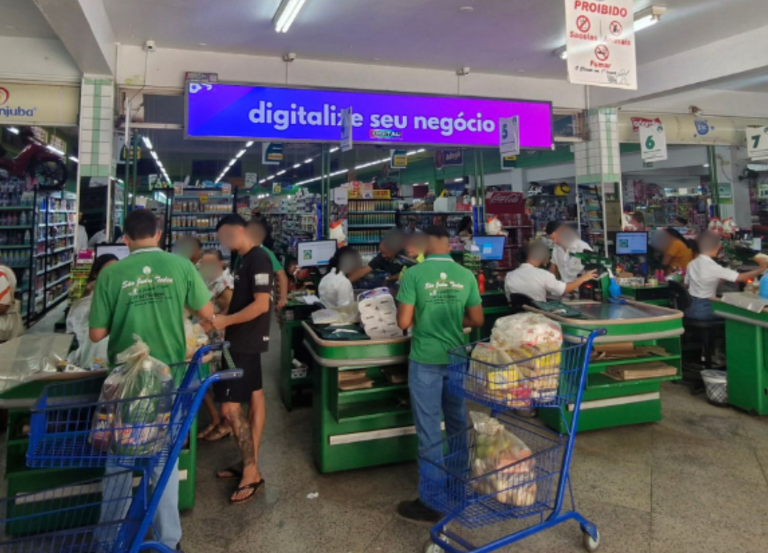 Venda Painel de LED TESTEIRA Supermercado São Judas Tadeu Tocantins